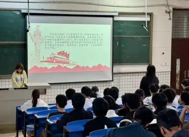 而是学生生长的殿堂讲堂是教育的主阵地也是学生生长的重要